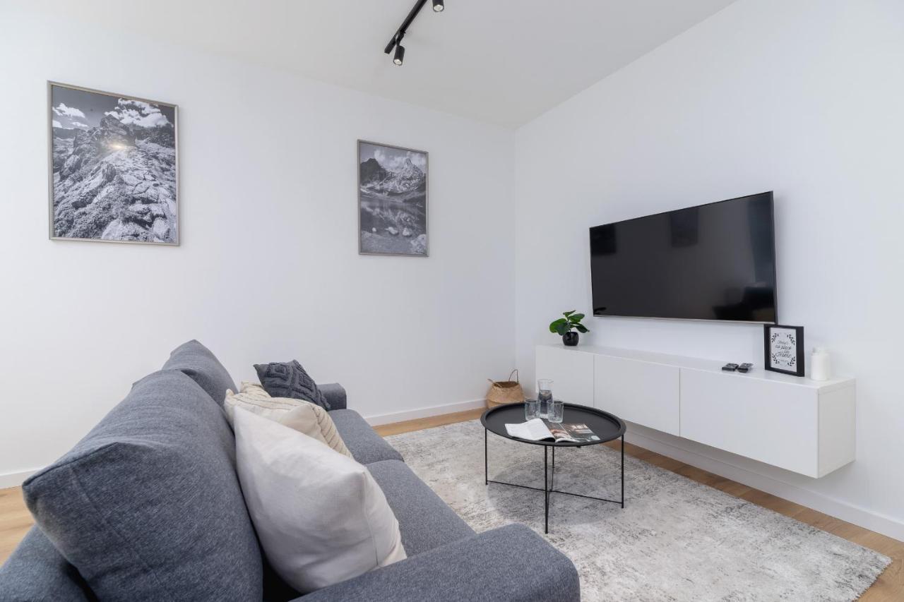 Luxurious Apartment Rakowicka Krakow By Renters Prestige Exterior foto