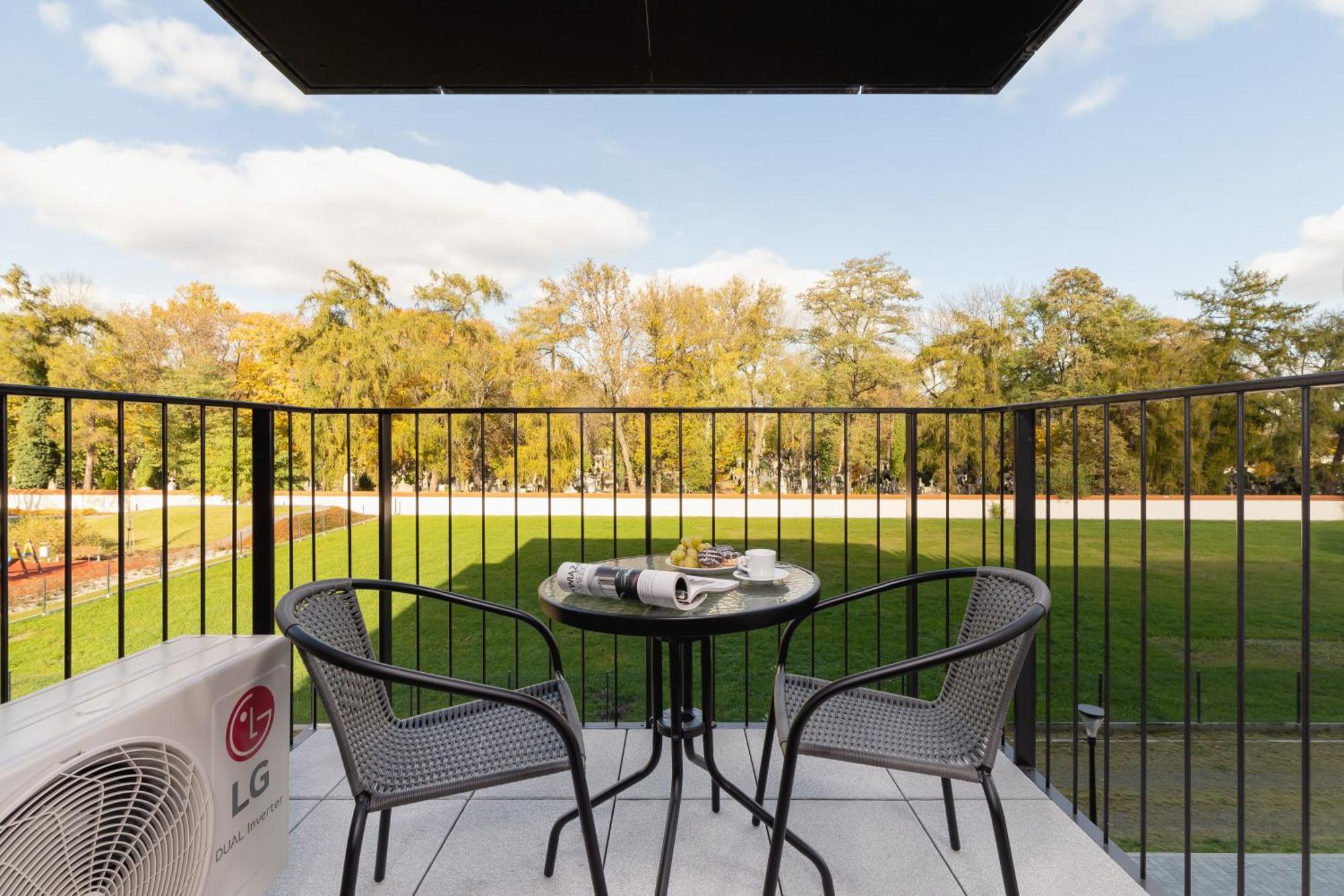 Luxurious Apartment Rakowicka Krakow By Renters Prestige Exterior foto